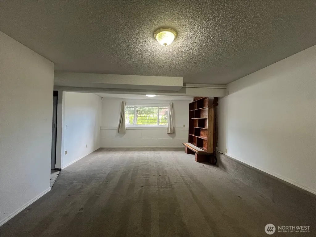23327 116th Avenue SE Kent WA 98031