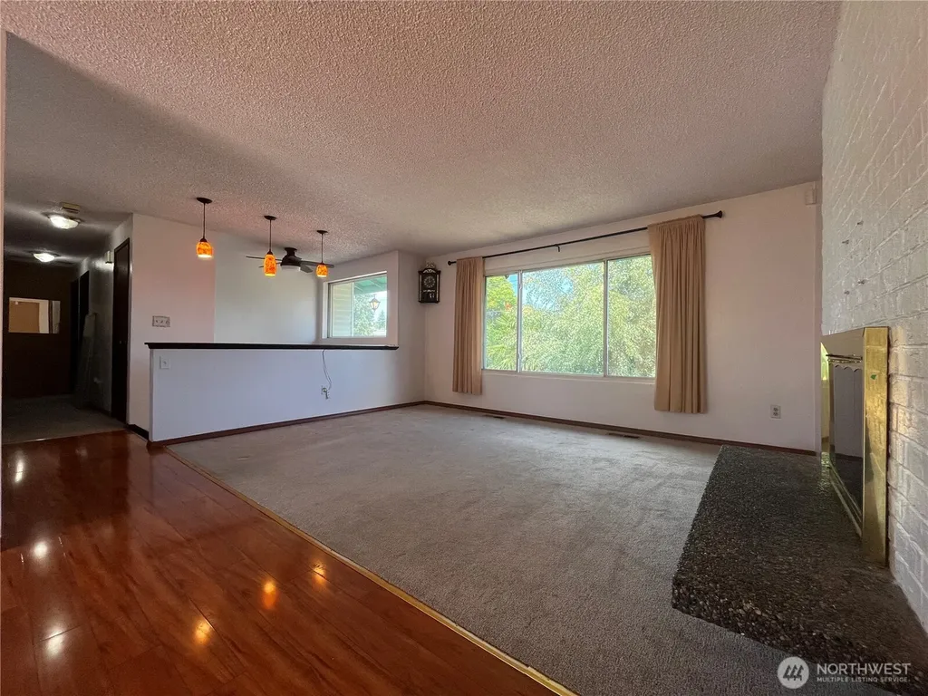 23327 116th Avenue SE Kent WA 98031