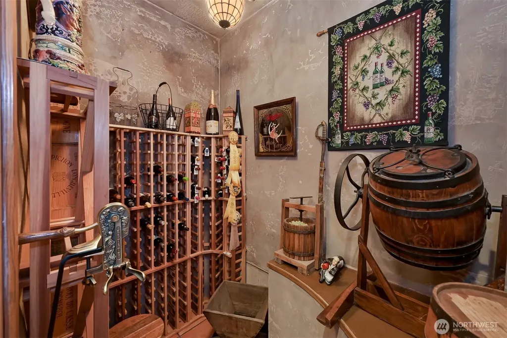 8607 Great Horned Owl Lane Blaine WA 98230
