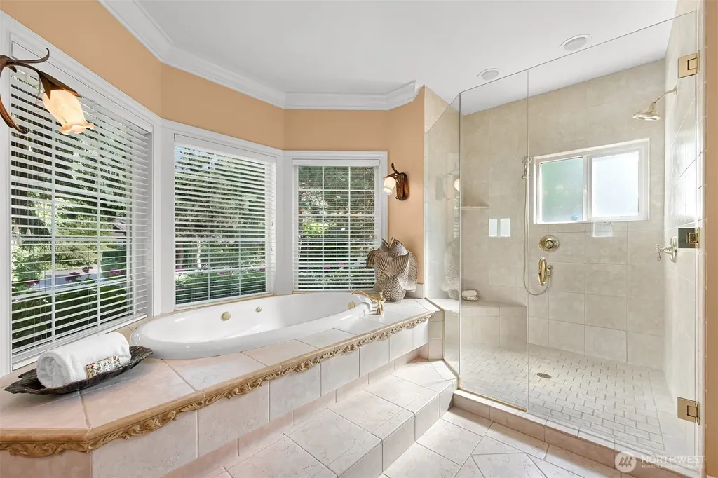 8607 Great Horned Owl Lane Blaine WA 98230