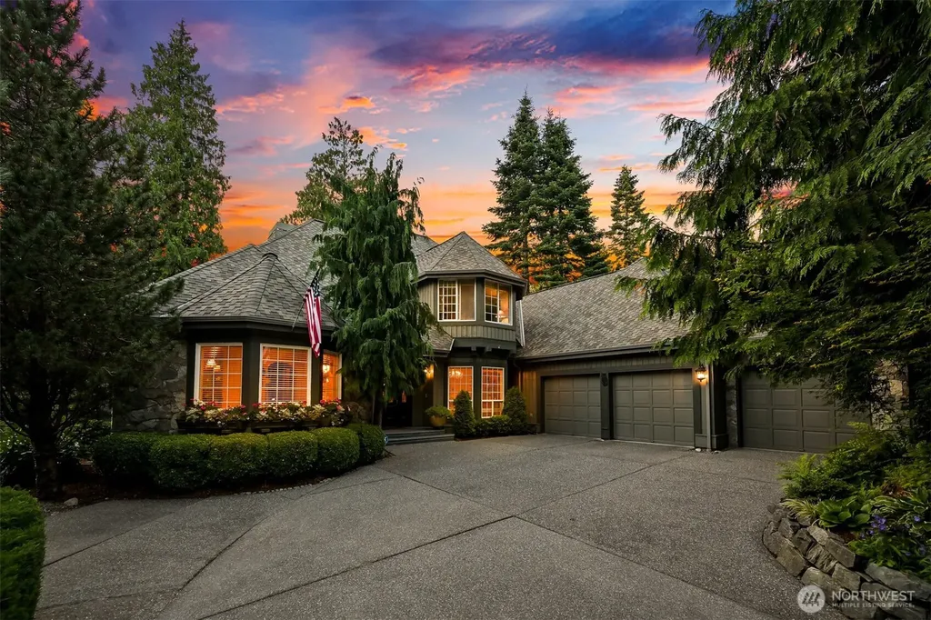 8607 Great Horned Owl Lane Blaine WA 98230