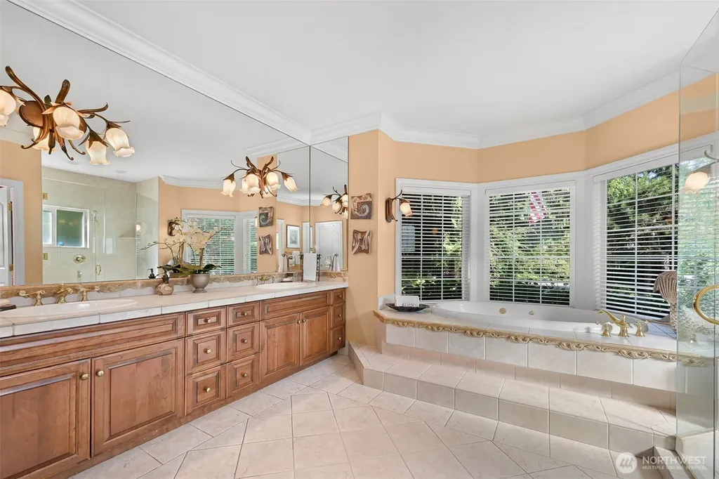 8607 Great Horned Owl Lane Blaine WA 98230