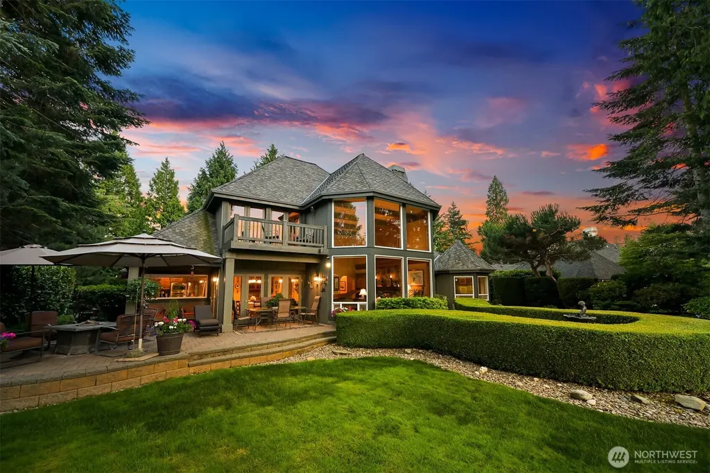 8607 Great Horned Owl Lane Blaine WA 98230