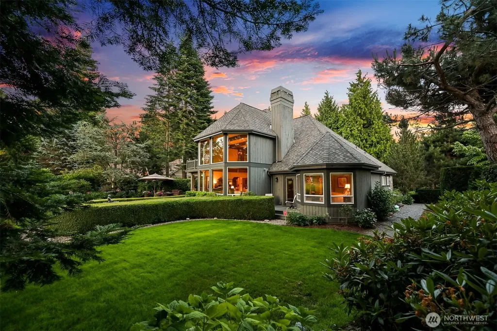 8607 Great Horned Owl Lane Blaine WA 98230