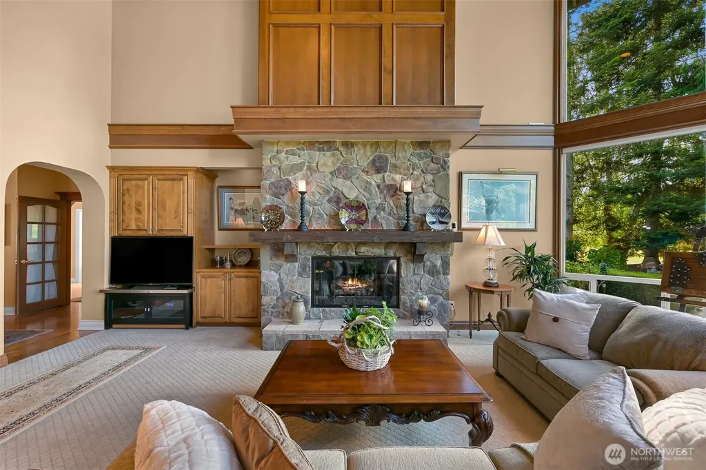 8607 Great Horned Owl Lane Blaine WA 98230