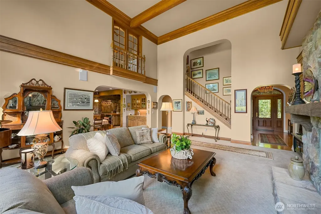8607 Great Horned Owl Lane Blaine WA 98230