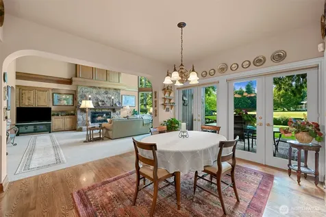 8607 Great Horned Owl Lane Blaine WA 98230