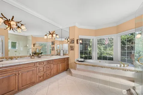 8607 Great Horned Owl Lane Blaine WA 98230