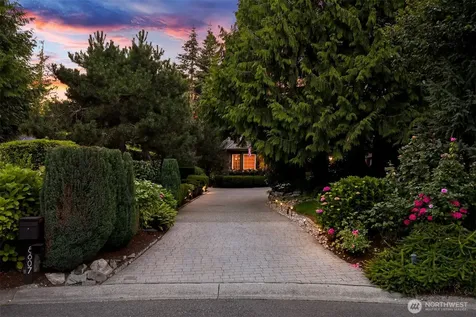 8607 Great Horned Owl Lane Blaine WA 98230