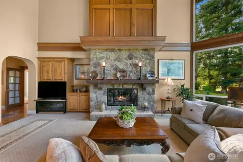 8607 Great Horned Owl Lane Blaine WA 98230