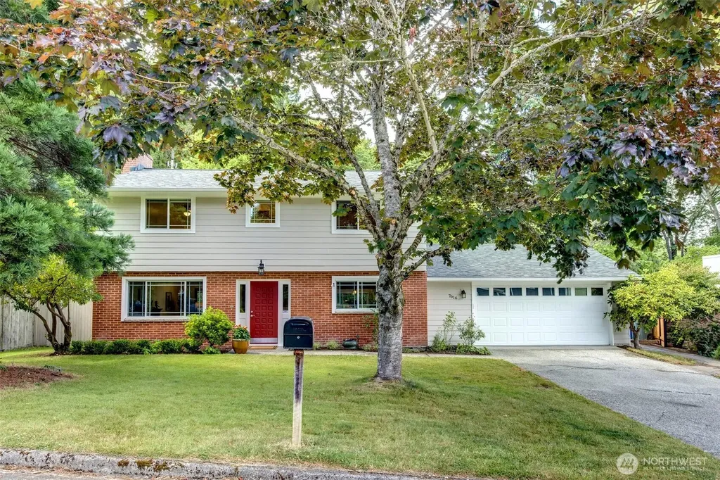 7616 SE 37th Place Mercer Island WA 98040