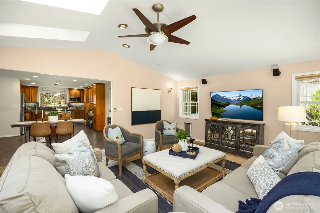 7616 SE 37th Place Mercer Island WA 98040