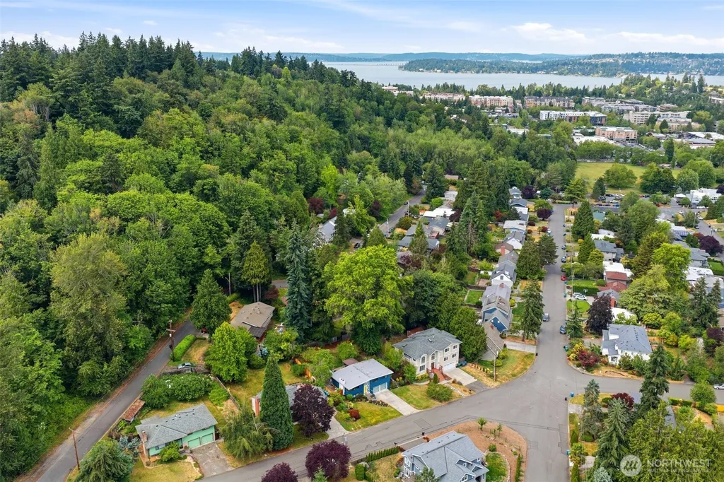 7616 SE 37th Place Mercer Island WA 98040