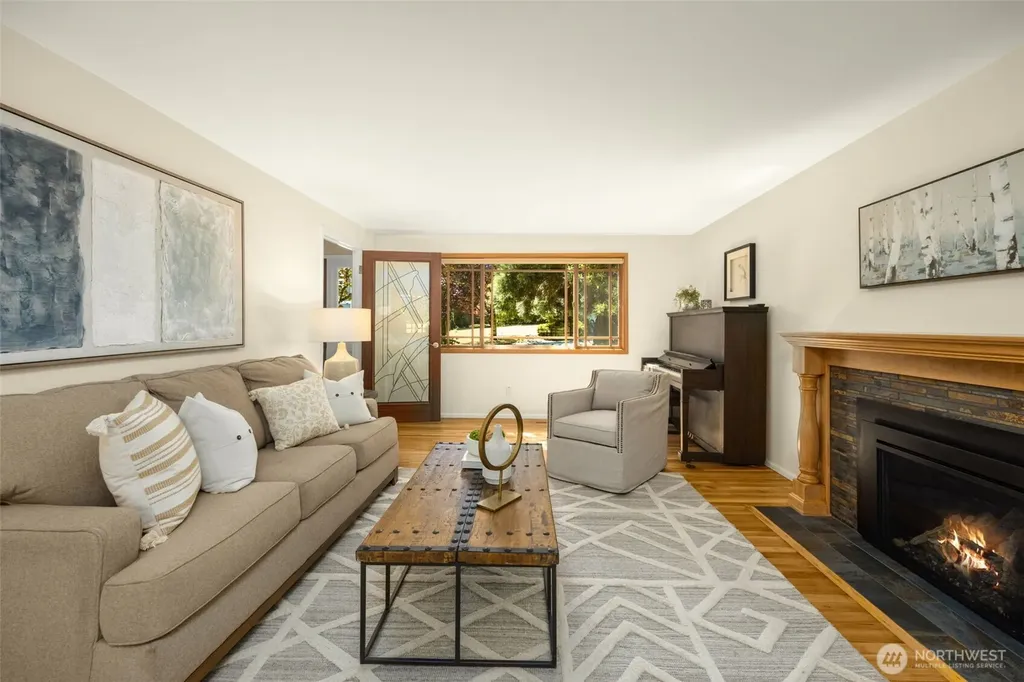 7616 SE 37th Place Mercer Island WA 98040