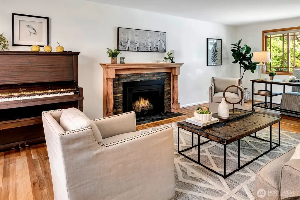7616 SE 37th Place Mercer Island WA 98040