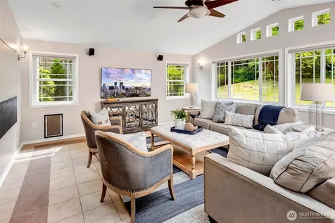 7616 SE 37th Place Mercer Island WA 98040