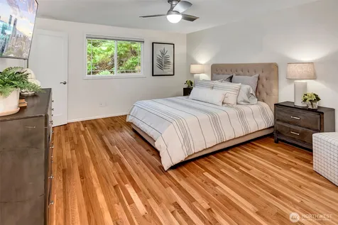 7616 SE 37th Place Mercer Island WA 98040