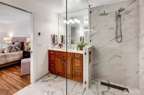 7616 SE 37th Place Mercer Island WA 98040