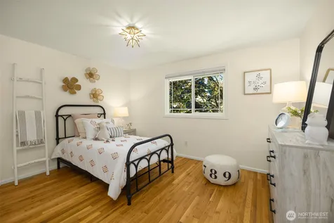 7616 SE 37th Place Mercer Island WA 98040