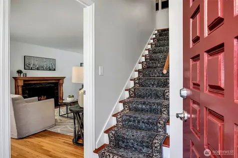 7616 SE 37th Place Mercer Island WA 98040