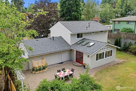7616 SE 37th Place Mercer Island WA 98040