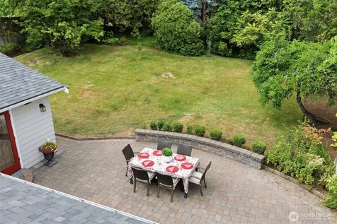7616 SE 37th Place Mercer Island WA 98040
