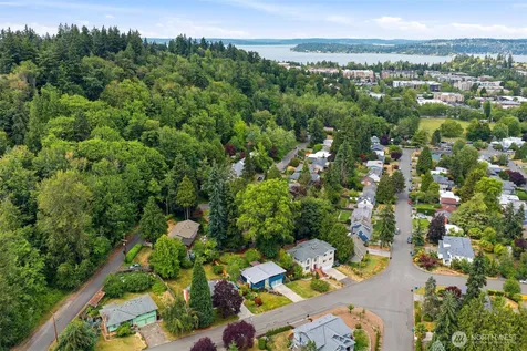 7616 SE 37th Place Mercer Island WA 98040