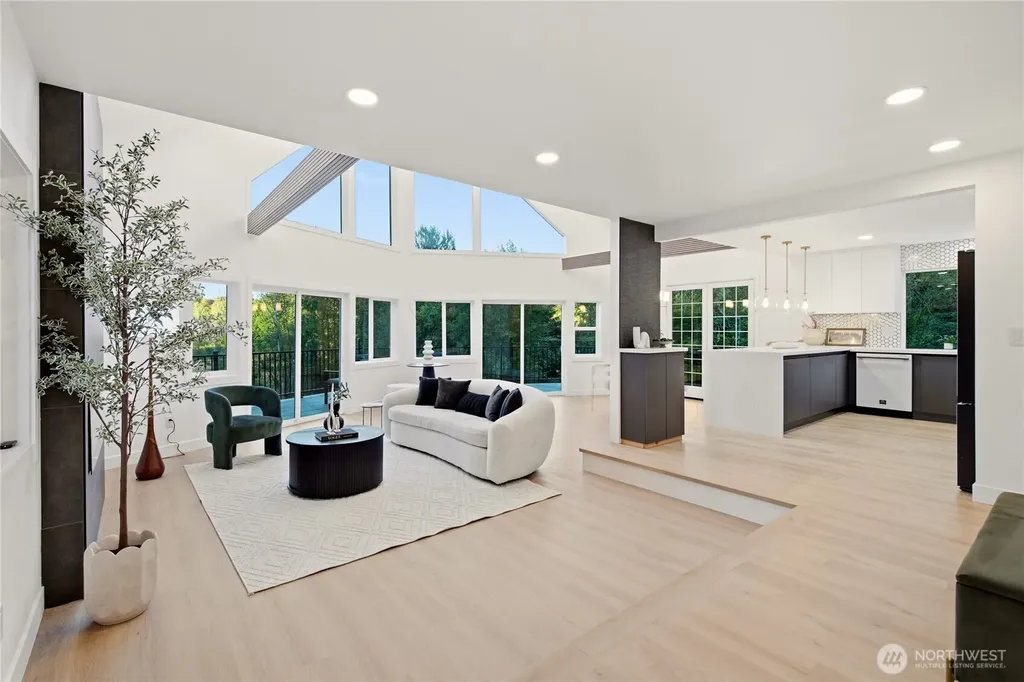 20504 184th Avenue SE Renton WA 98058
