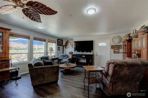 749 Wheeler Hill Road Wenatchee WA 98801