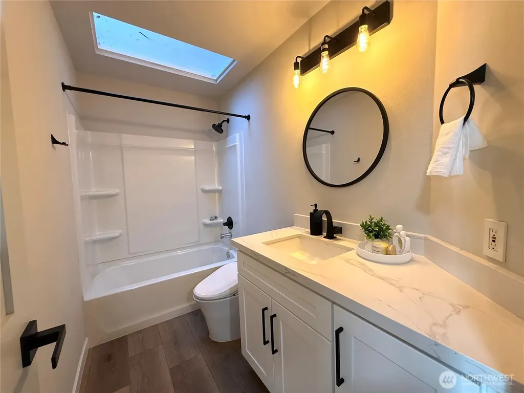 5007 Lake Place S Renton WA 98055