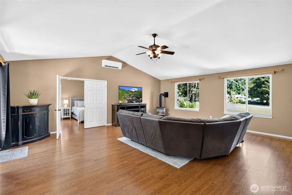 191 E Vine Maple Lane Union WA 98592