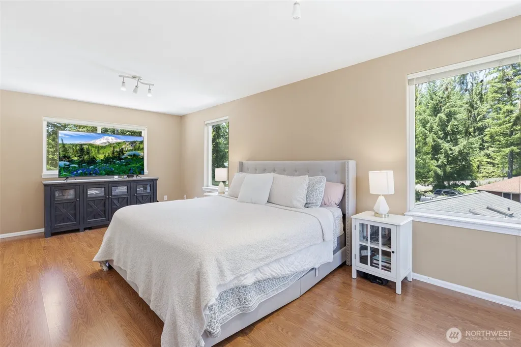 191 E Vine Maple Lane Union WA 98592