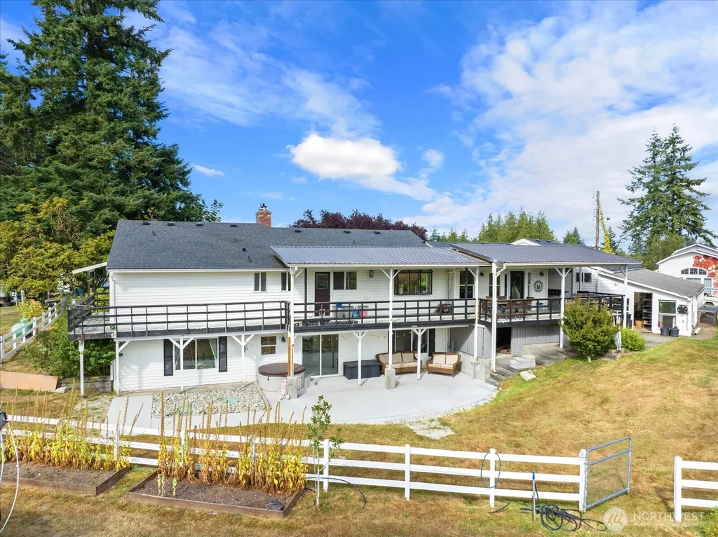 21520 50th Avenue NW Stanwood WA 98292