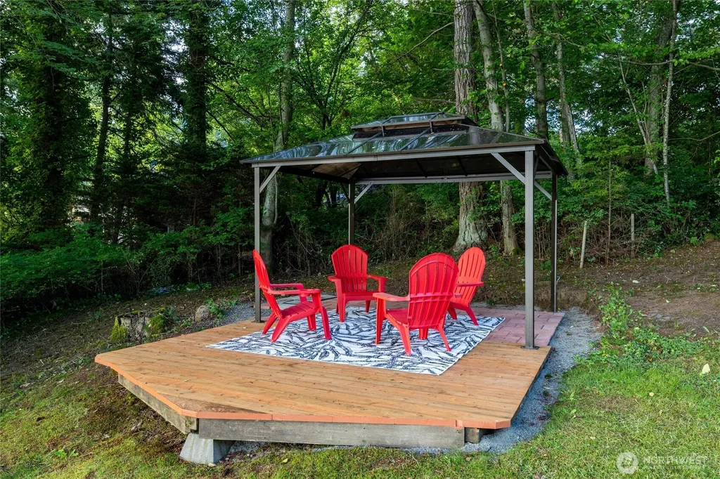 2339 N Nugent Road Lummi Island WA 98262