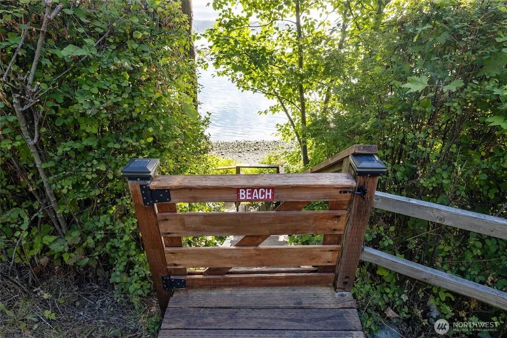 2339 N Nugent Road Lummi Island WA 98262