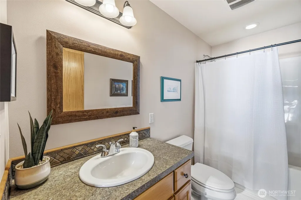 2339 N Nugent Road Lummi Island WA 98262