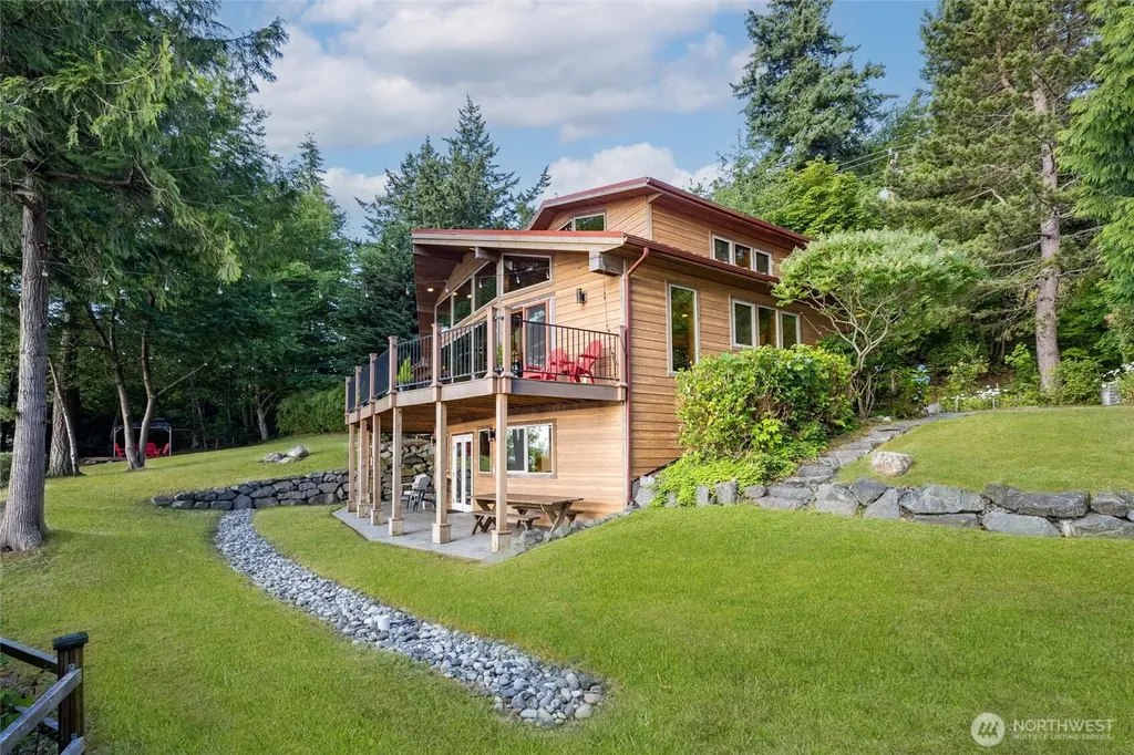 2339 N Nugent Road Lummi Island WA 98262