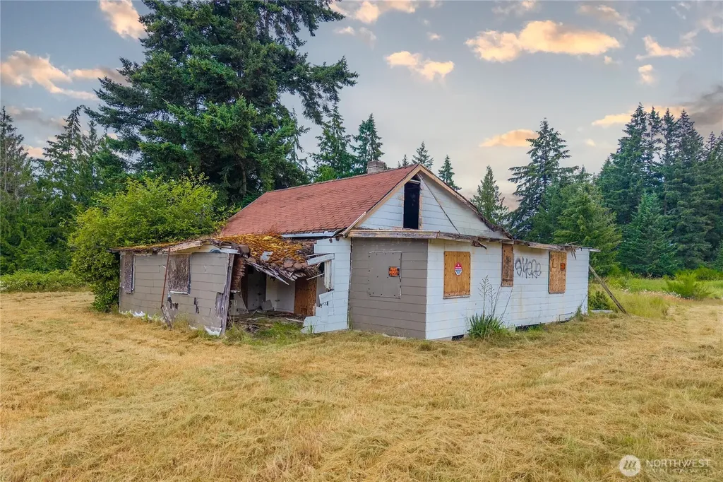 18707 Rhodes Lake Road E Bonney Lake WA 98391