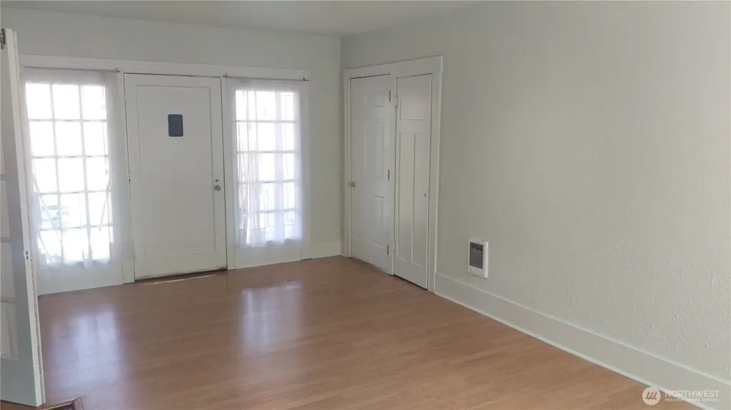 303 N 64th Street Seattle WA 98103