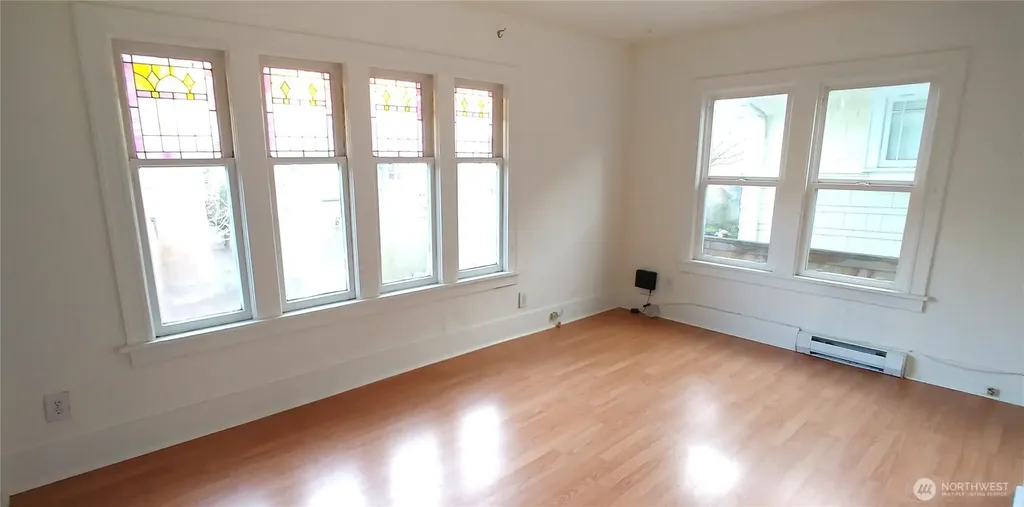 303 N 64th Street Seattle WA 98103