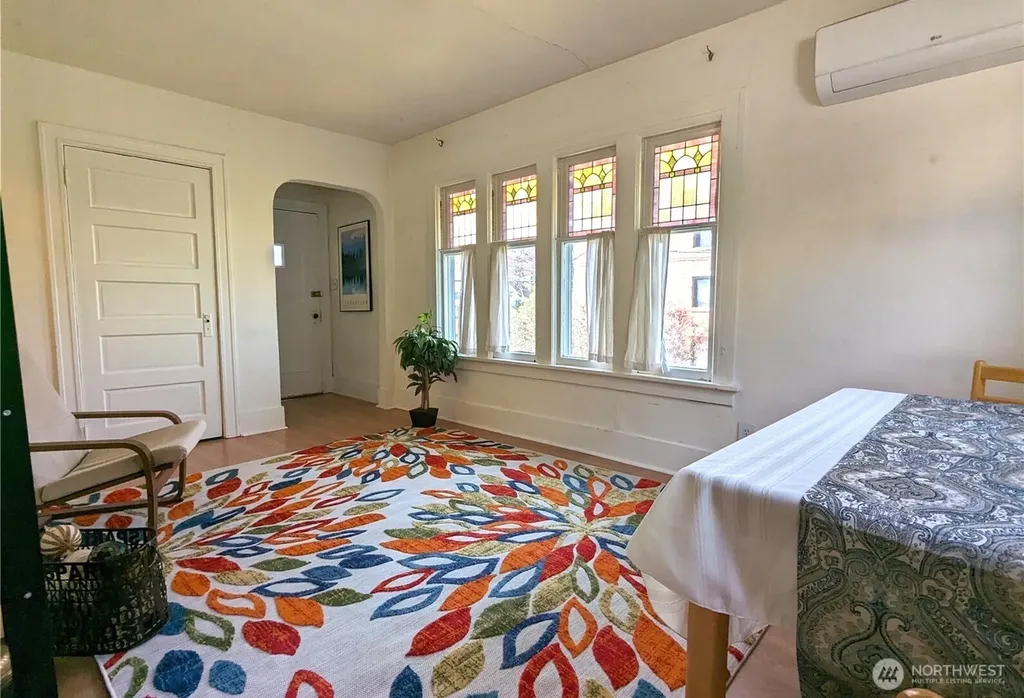 303 N 64th Street Seattle WA 98103