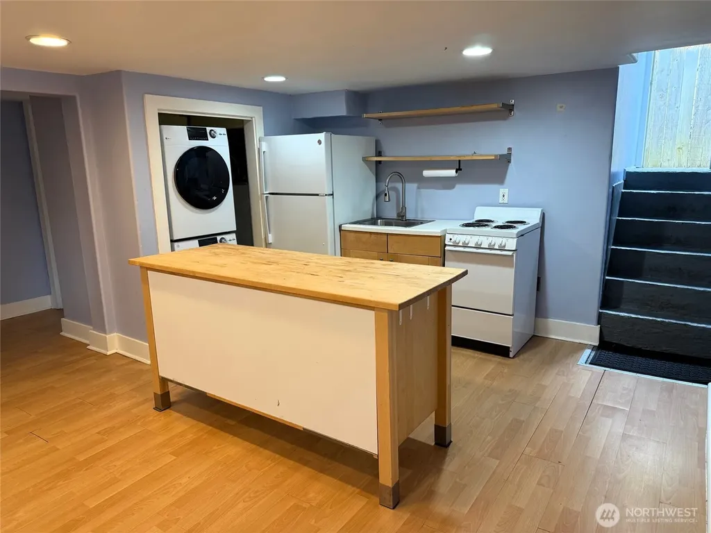 303 N 64th Street Seattle WA 98103