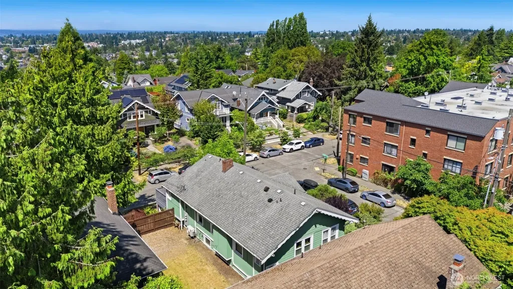 303 N 64th Street Seattle WA 98103