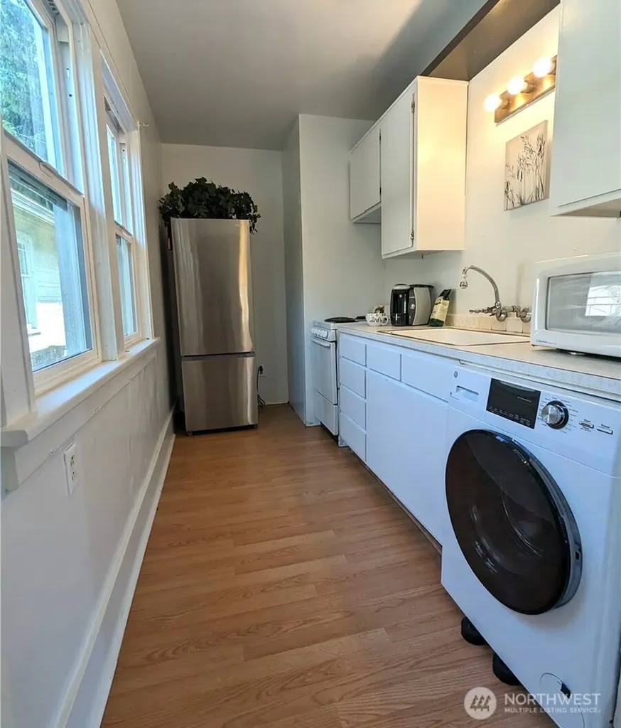 303 N 64th Street Seattle WA 98103