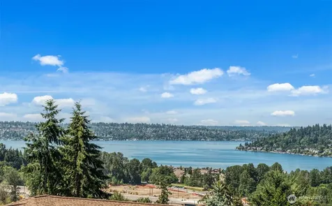 7615 113th Avenue SE Newcastle WA 98056