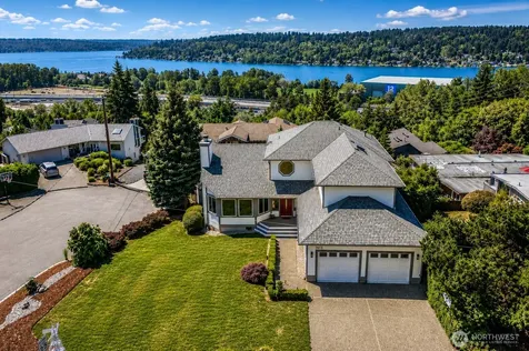 7615 113th Avenue SE Newcastle WA 98056