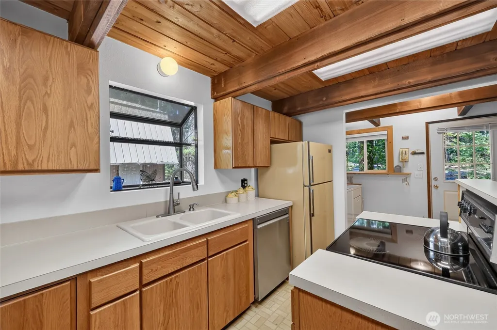 101 Cascade Drive Packwood WA 98361