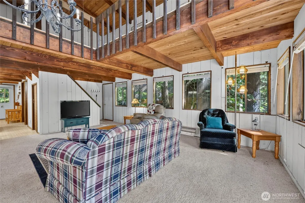 101 Cascade Drive Packwood WA 98361