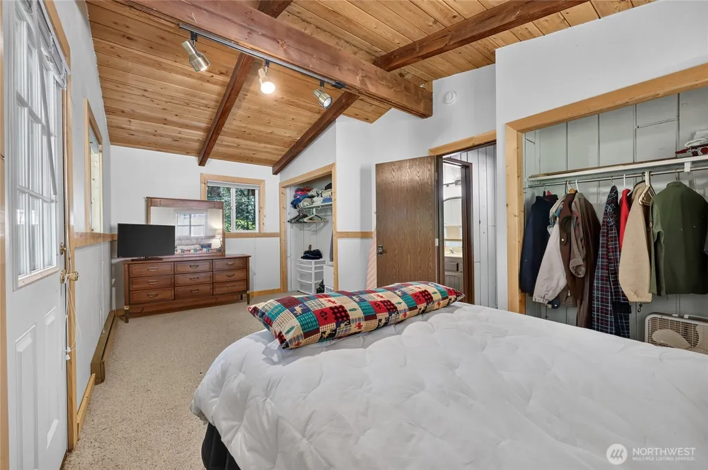 101 Cascade Drive Packwood WA 98361