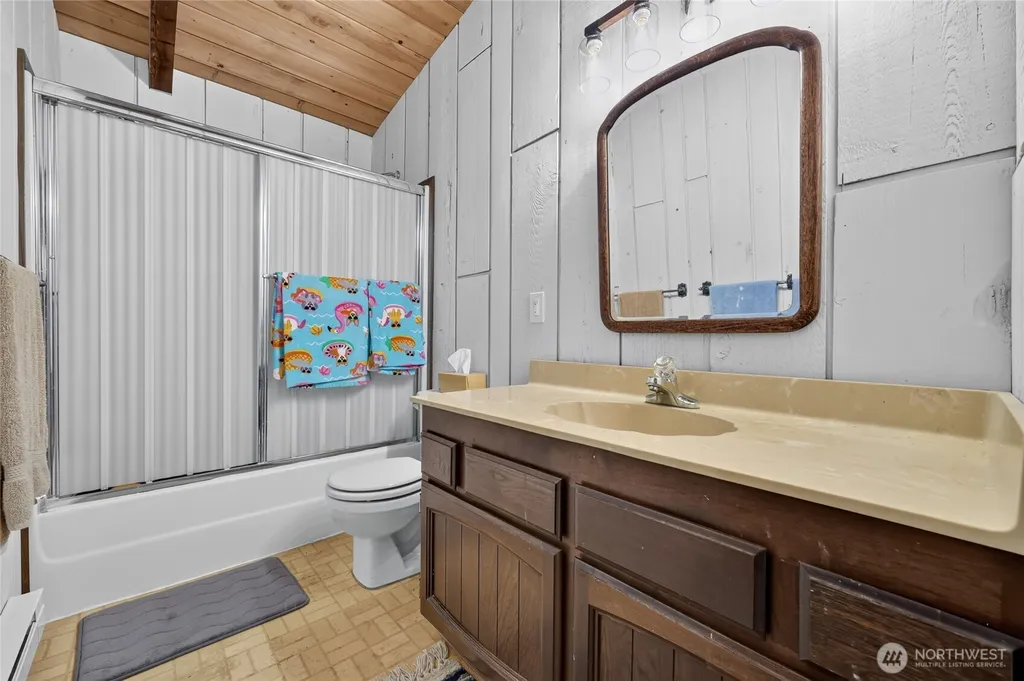 101 Cascade Drive Packwood WA 98361